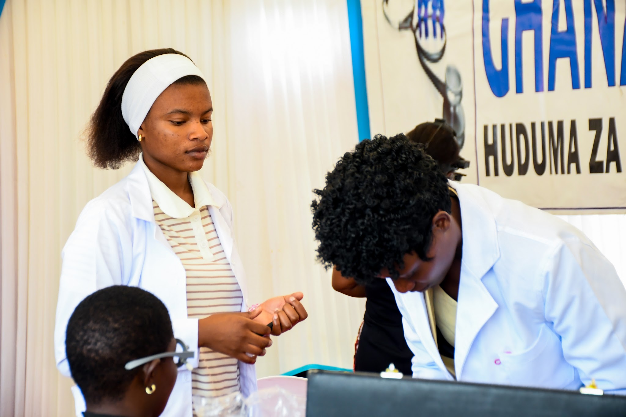 Clinical screening station